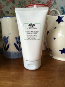 Checks And Balances By Origins Frothy Face Wash 150ml
