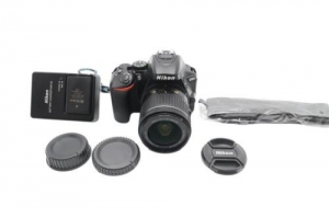 Nikon D5600 Dslr Camera Black With 18-55 Vr Lens + 32gb Sd Card